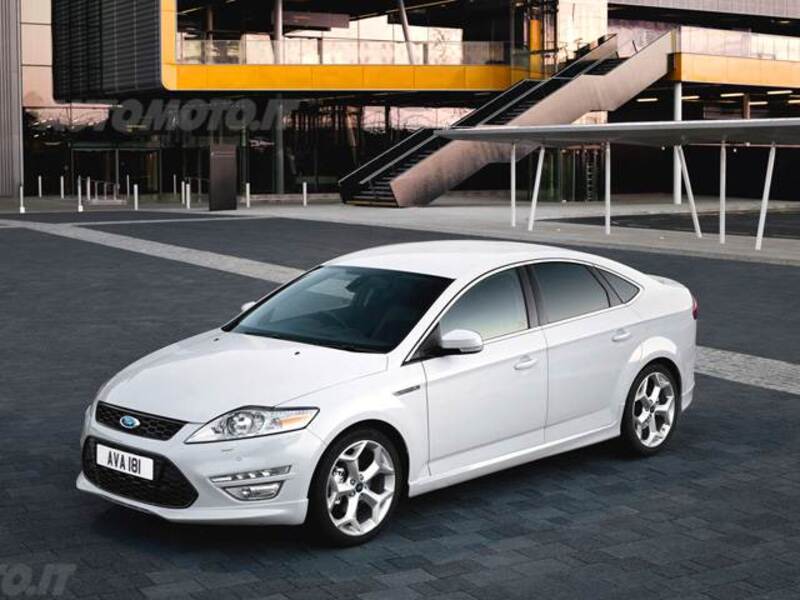 Ford Mondeo 2.0 EcoBoost 240 CV 5 porte Titanium