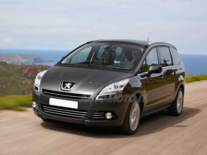 Peugeot 5008 1.6 HDi 112CV cambio robotizzato Féline