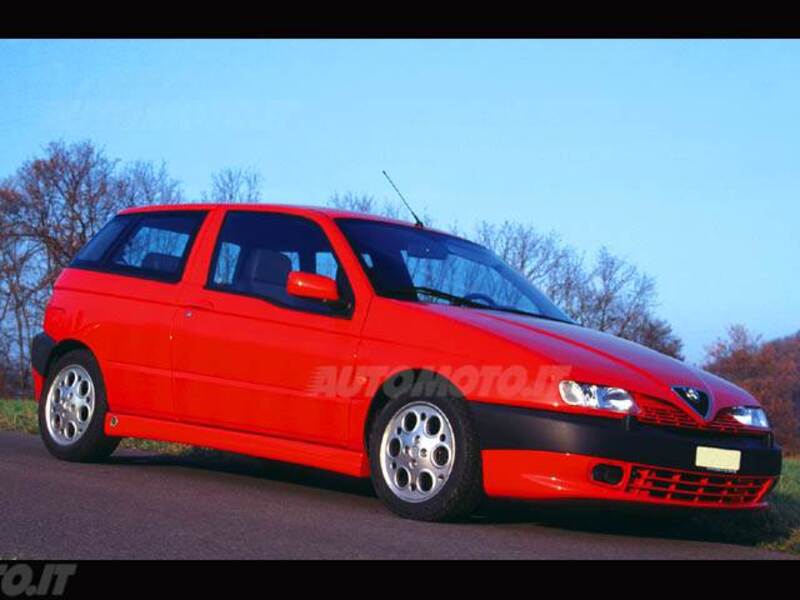 Alfa Romeo 145 2.0i 16V Twin Spark cat Quadrifoglio