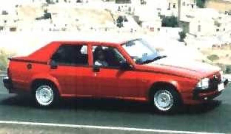 Alfa Romeo 75 3.0i V6 America