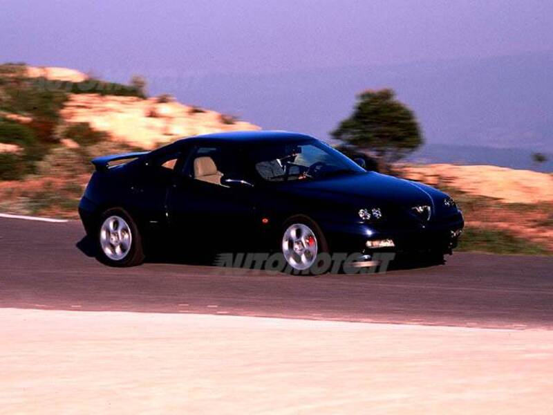 Alfa Romeo Gtv 2.0i V6 turbo cat L