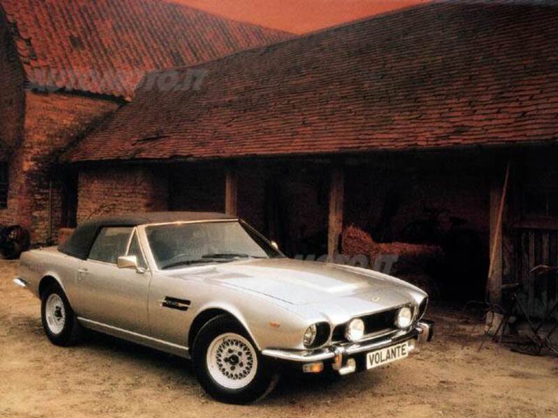 Aston Martin DB V8 Volante cat