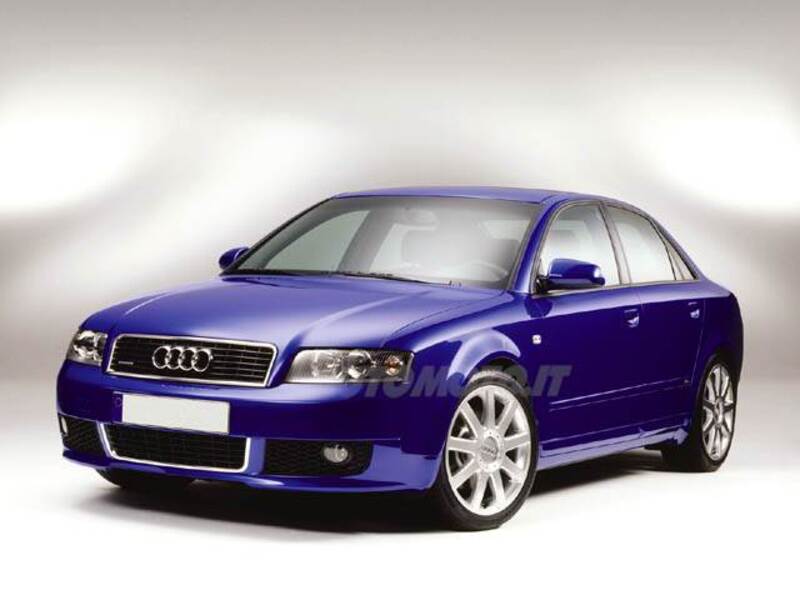 Audi A4 3.0 V6 30V cat quattro 