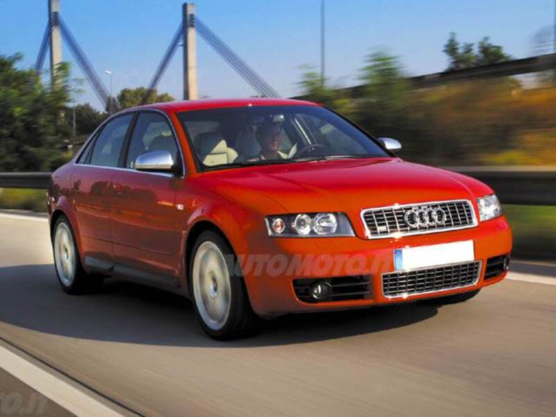 Audi S4 4.2 V8 cat
