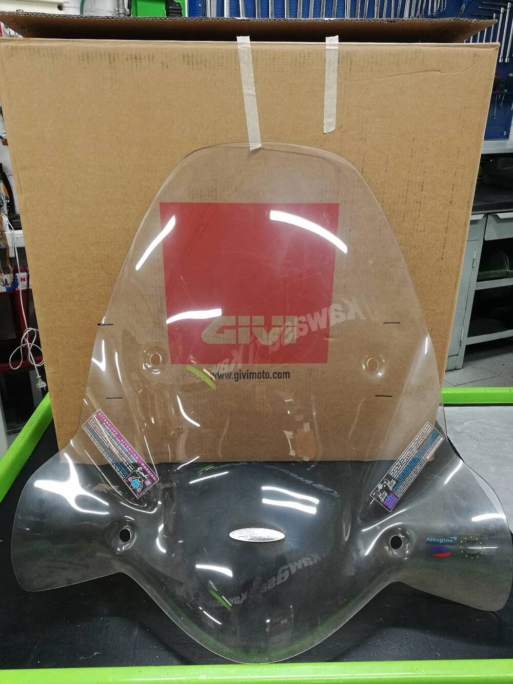 Schermo Leonardo Givi