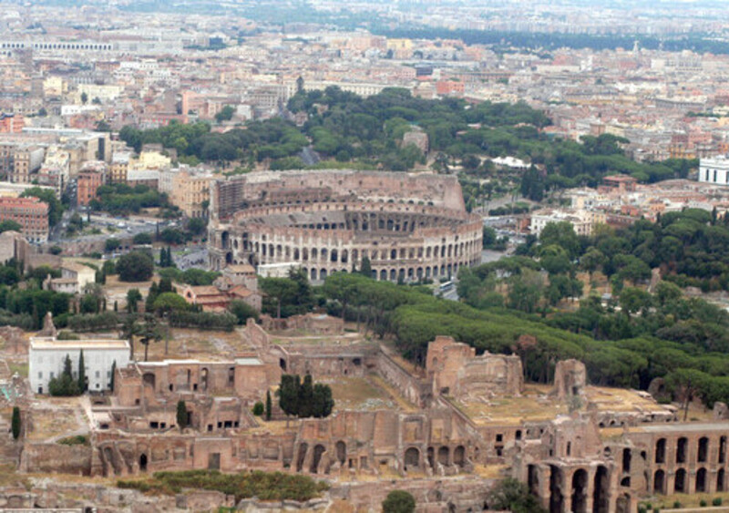 Roma, smog: Diesel Euro 6 ferme da novembre 