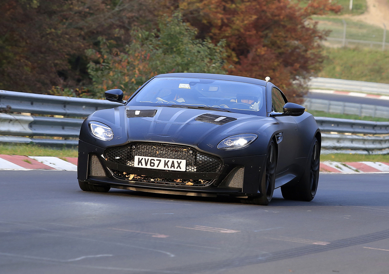 Aston Martin Vanquish, test per la prossima generazione