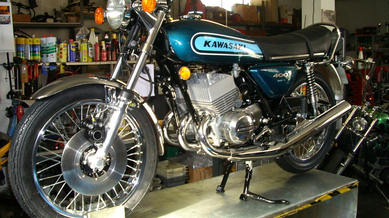 Restaurando, puntata 15: Kawasaki 400 Mach II 1974