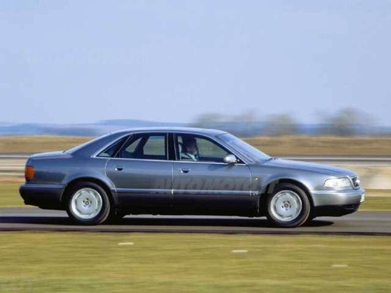 Audi A8 2.8 V6 cat