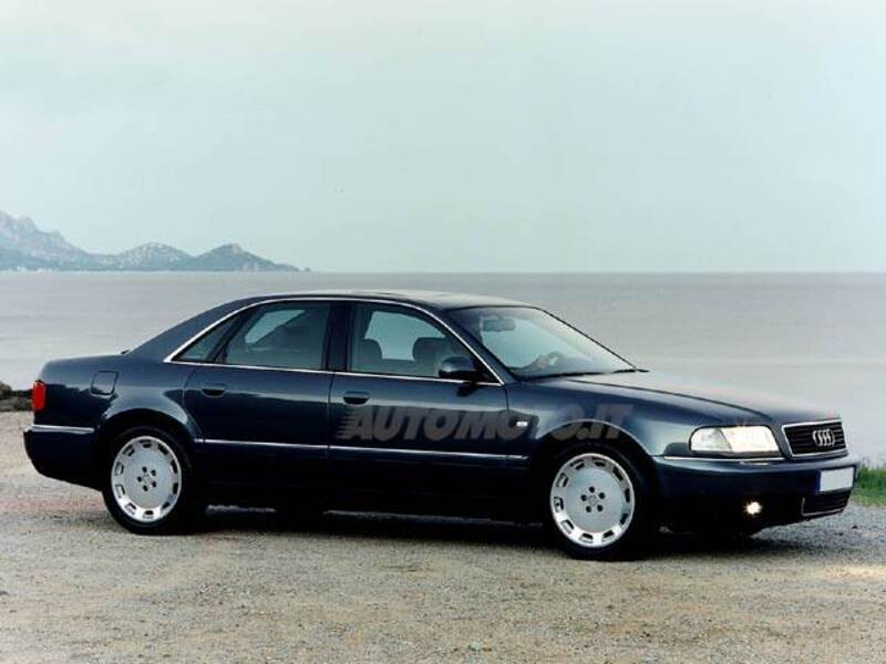 Audi A8 2.8i V6 30V cat quattro