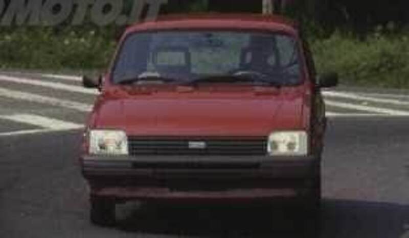 Austin Rover Metro 1.0 3 porte Red Hot