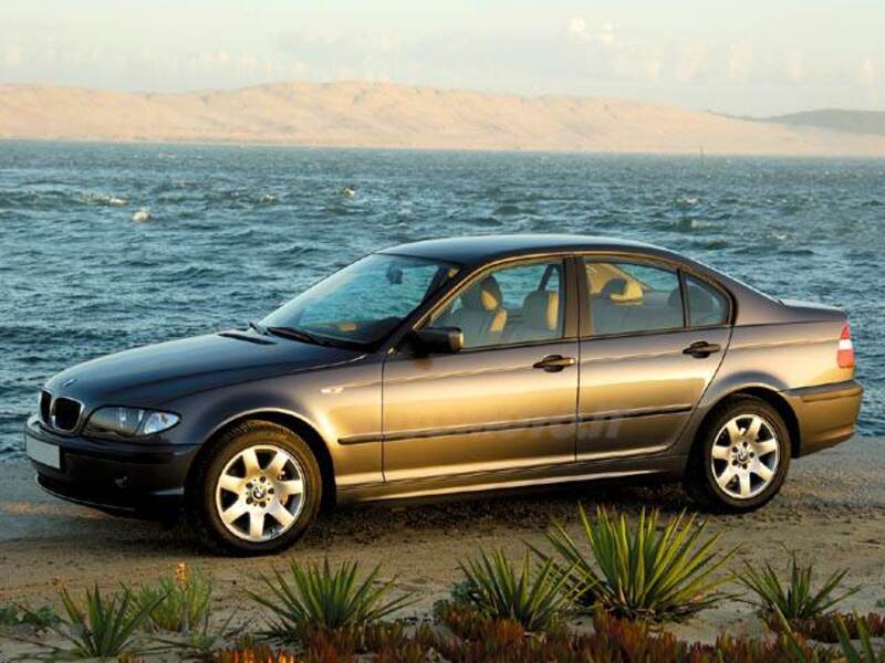 BMW Serie 3 330xd turbodiesel cat 4 porte Eletta 