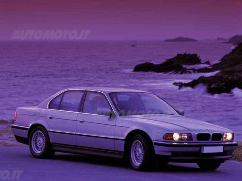 BMW Serie 7 725 tds cat
