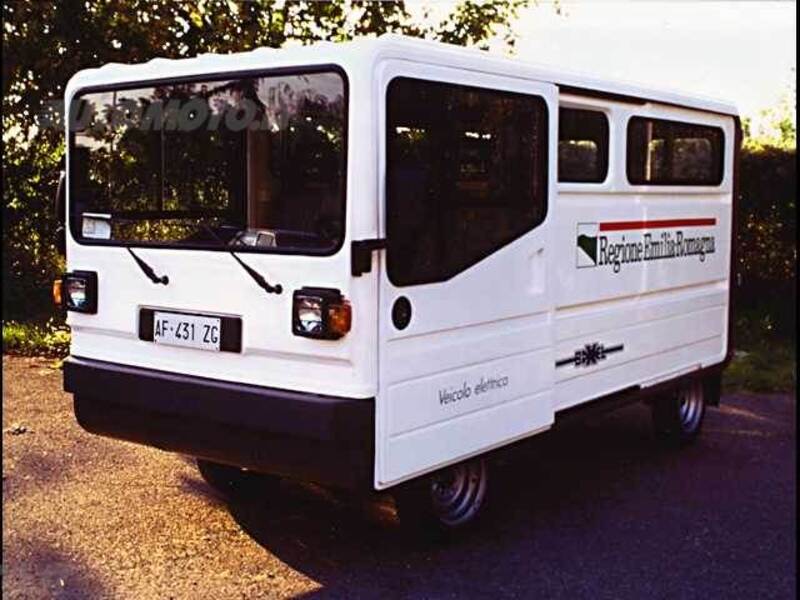 Boxel P8 Staff 120V