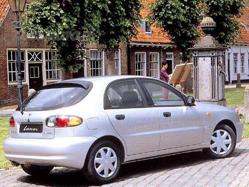 Daewoo Lanos 1.3i cat 5 porte SE