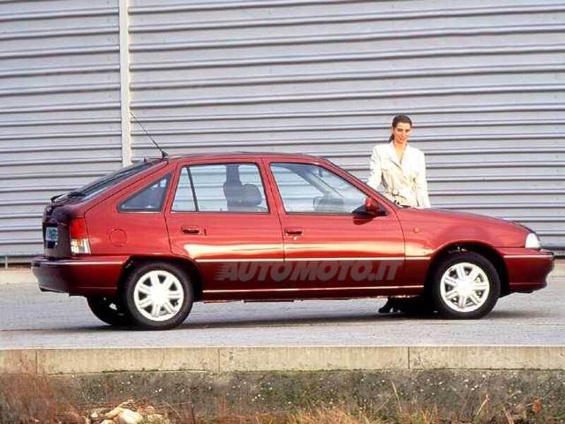Daewoo Nexia 1.5i 16V cat 5 porte GTX