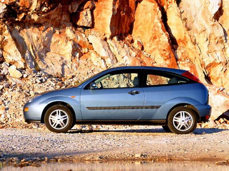 Ford Focus 1.6i 16V cat 3p. Ambiente