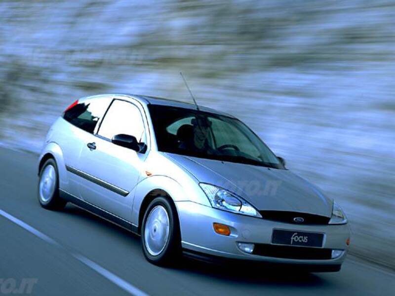 Ford Focus 2.0i 16V cat 3p. Zetec