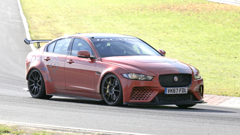 Jaguar XE SV Project 8: in pista al Nurburgring