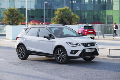 Seat Arona, la B-SUV che sfida Renault Captur e Peugeot 2008 | Video Primo test