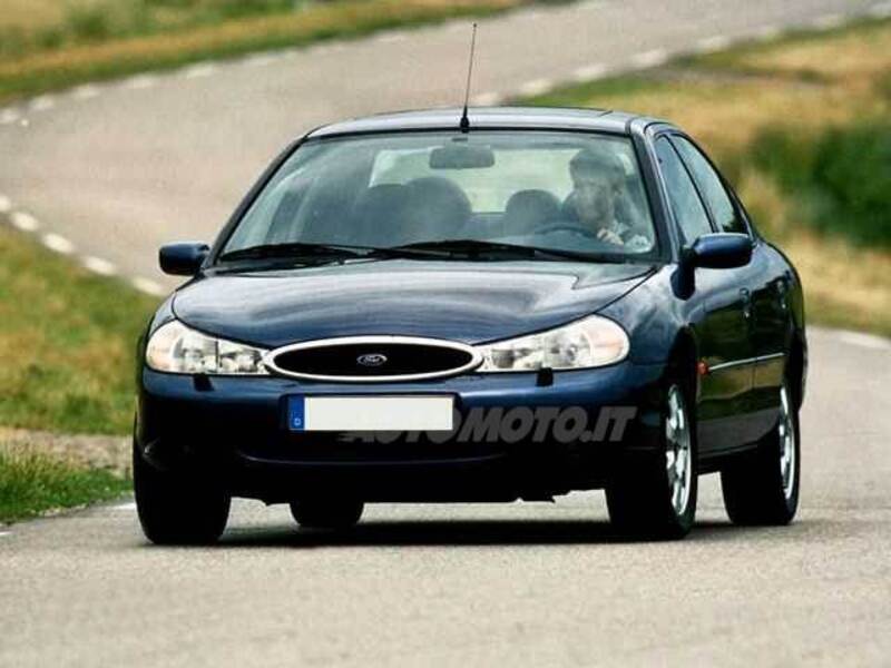 Ford Mondeo 1.8 turbodiesel cat 4 porte