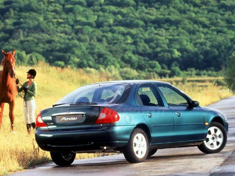 Ford Mondeo 2.0i 16V cat 5 porte GT