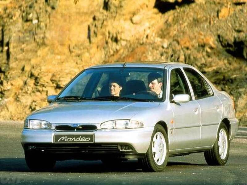 Ford Mondeo 2.5i V6 24V cat 5p. Ghia