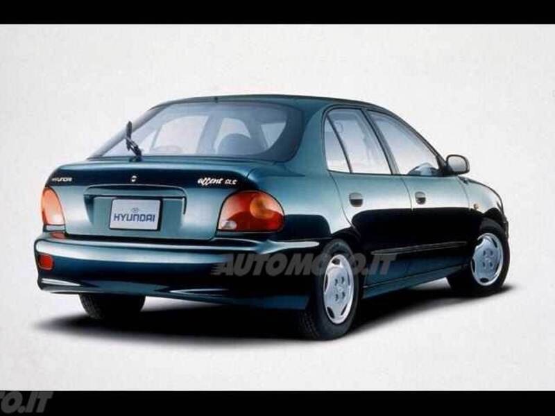 Hyundai Accent 1.3i 12V cat 5 porte GLS Comfort