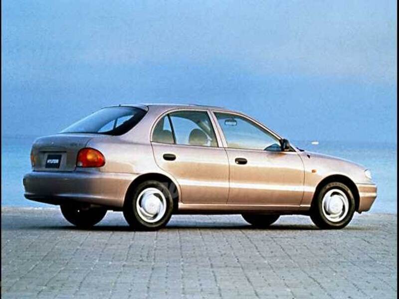 Hyundai Accent 1.5i 12V cat aut. 5 porte GLSA