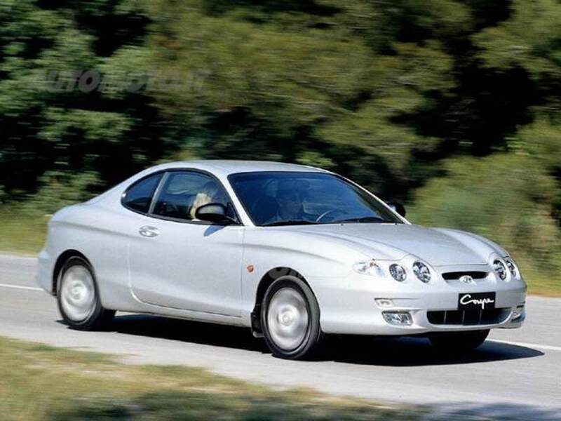 Hyundai Coupe 1.6i 16V cat 