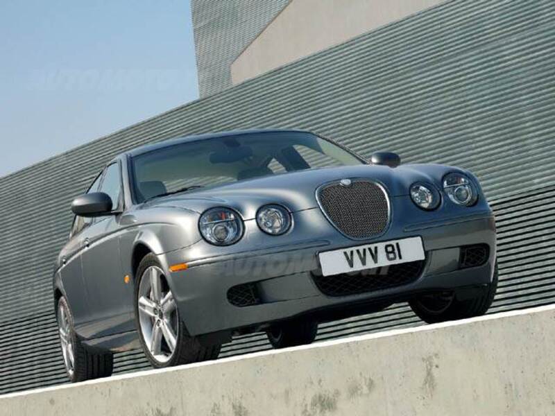 Jaguar S-Type 4.2 V8 cat Executive