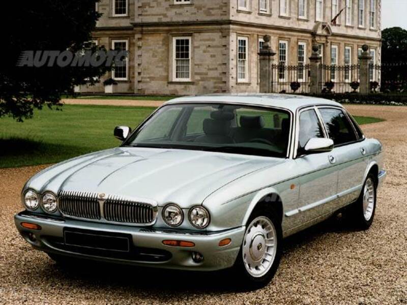 Jaguar Daimler 4.0 cat