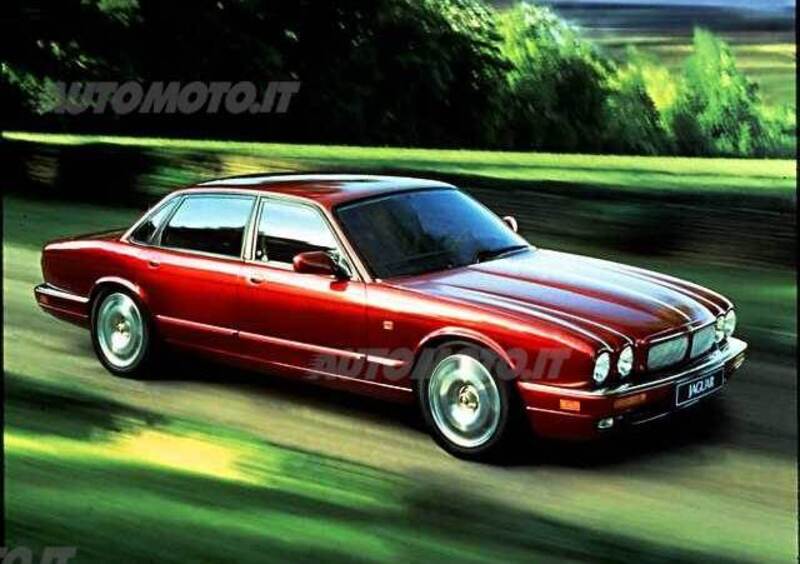 Jaguar XJR (1990-97)