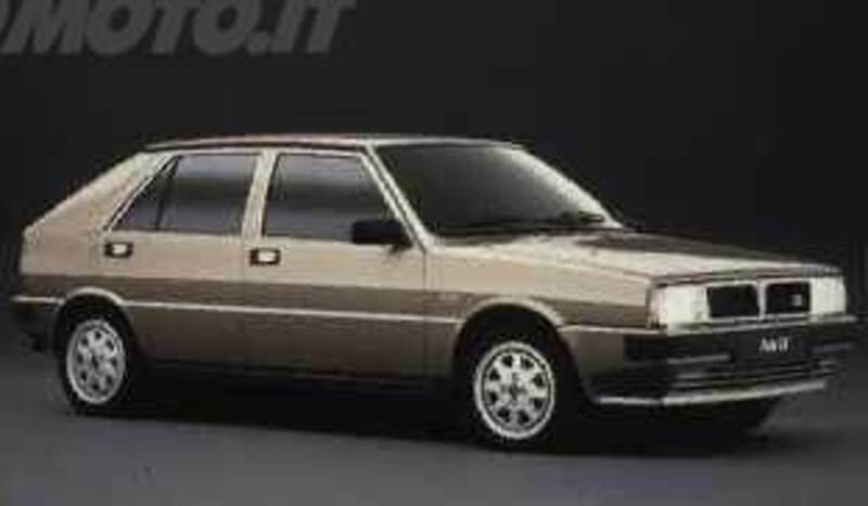 Lancia Delta LX
