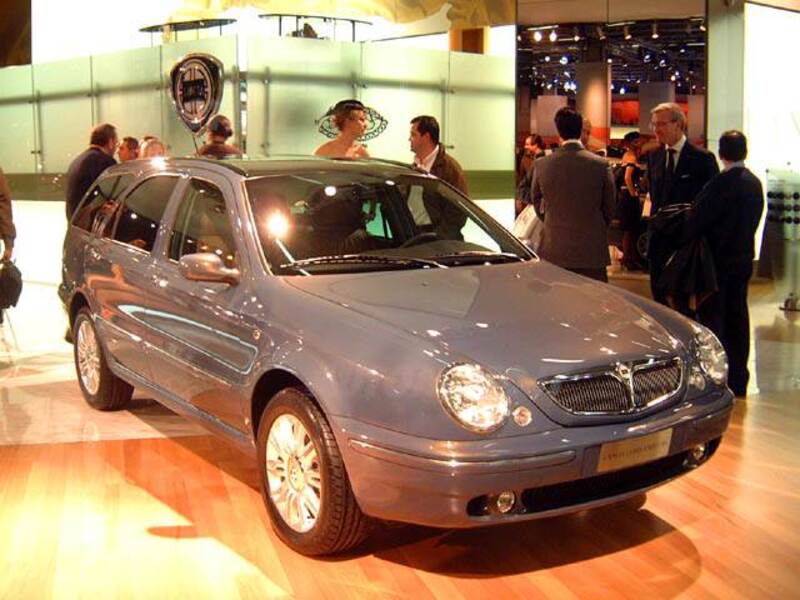 Lancia Lybra Station Wagon 20V cat Station Wagon Emblema