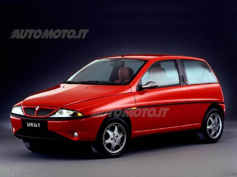 Lancia Y 16V cat Elefantino Rosso