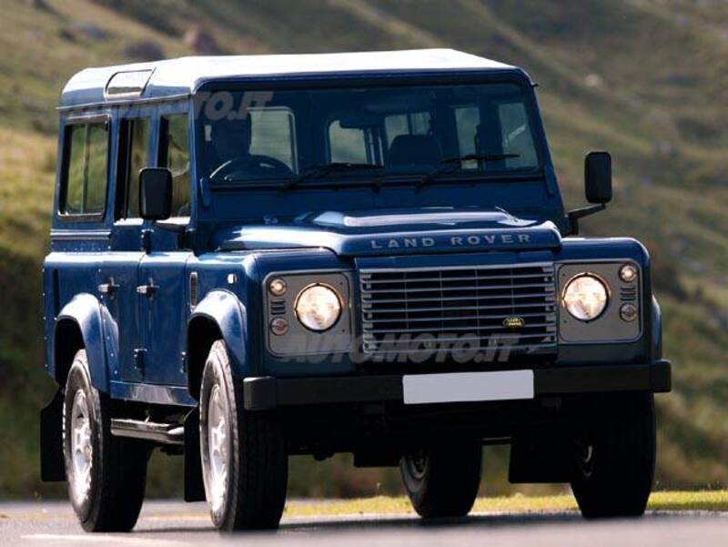 Land Rover Defender 110 2.4 TD4 Station Wagon E