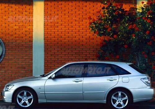 Lexus IS Station Wagon (2002-05)