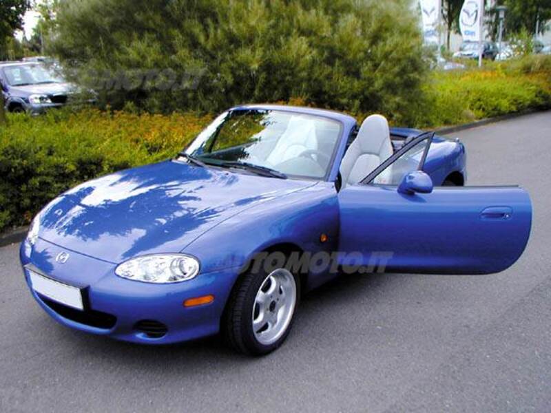 Mazda MX-5 1.6i 16V cat Starry Blue