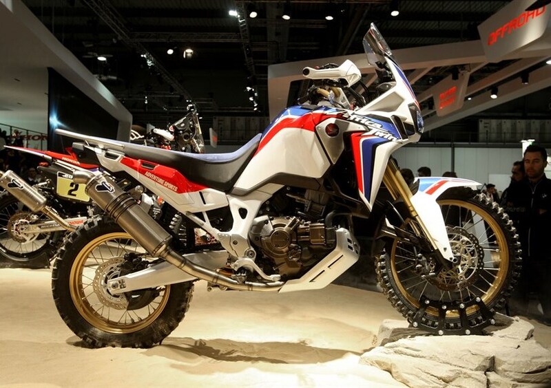 Honda Africa Twin CRF1000 Adventure 2018: arriva la maggiorata!