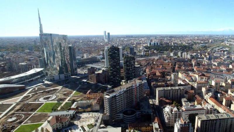 Milano, sospeso il blocco dei Diesel Euro 4 per lo smog