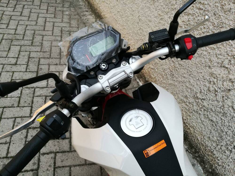 Benelli Tornado Naked T 125 (2017 - 20) (3)