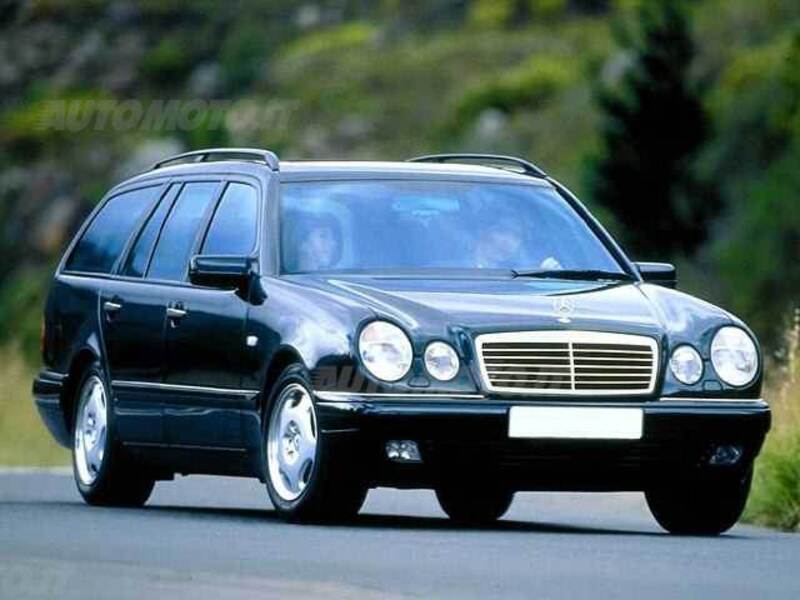 Mercedes-Benz Classe E Station Wagon 300 turbodiesel cat Avantgarde