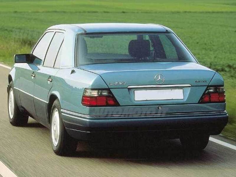 Mercedes-Benz Classe E (1993-95)