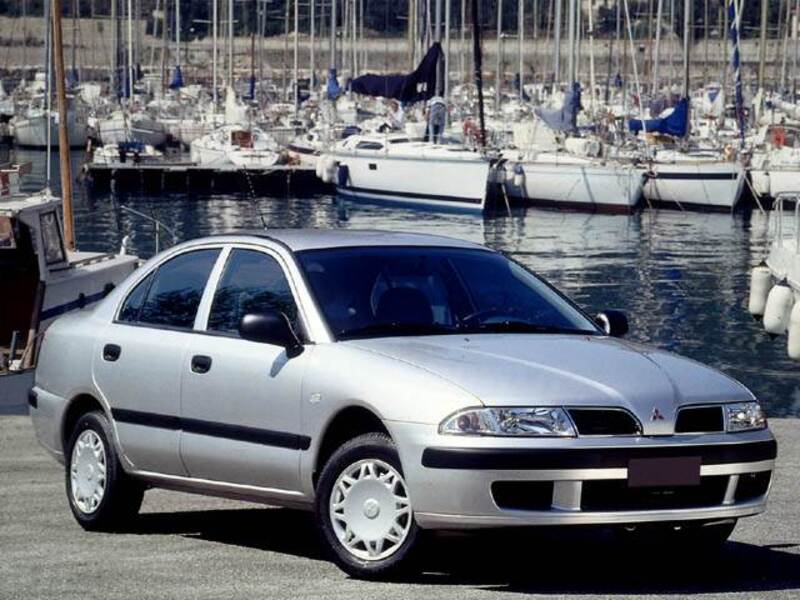 Mitsubishi Carisma 16V cat 5p. Classic