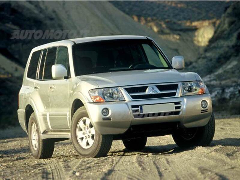 Mitsubishi Pajero 3.5i GDI V6 24V cat 5p. GLS2 