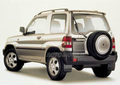 Mitsubishi Pajero (1999-06)