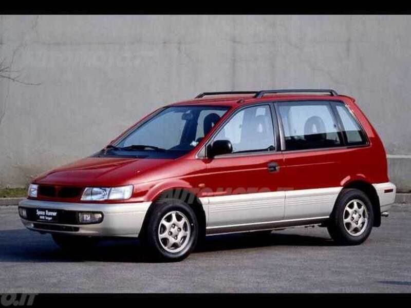 Mitsubishi Space Runner 2.0 TD GLXi Focus