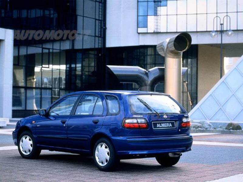 Nissan NX 1.6i 16V cat 5 porte SR