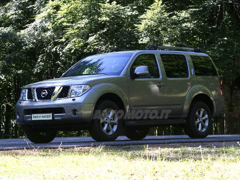 Nissan Pathfinder dCi SE 